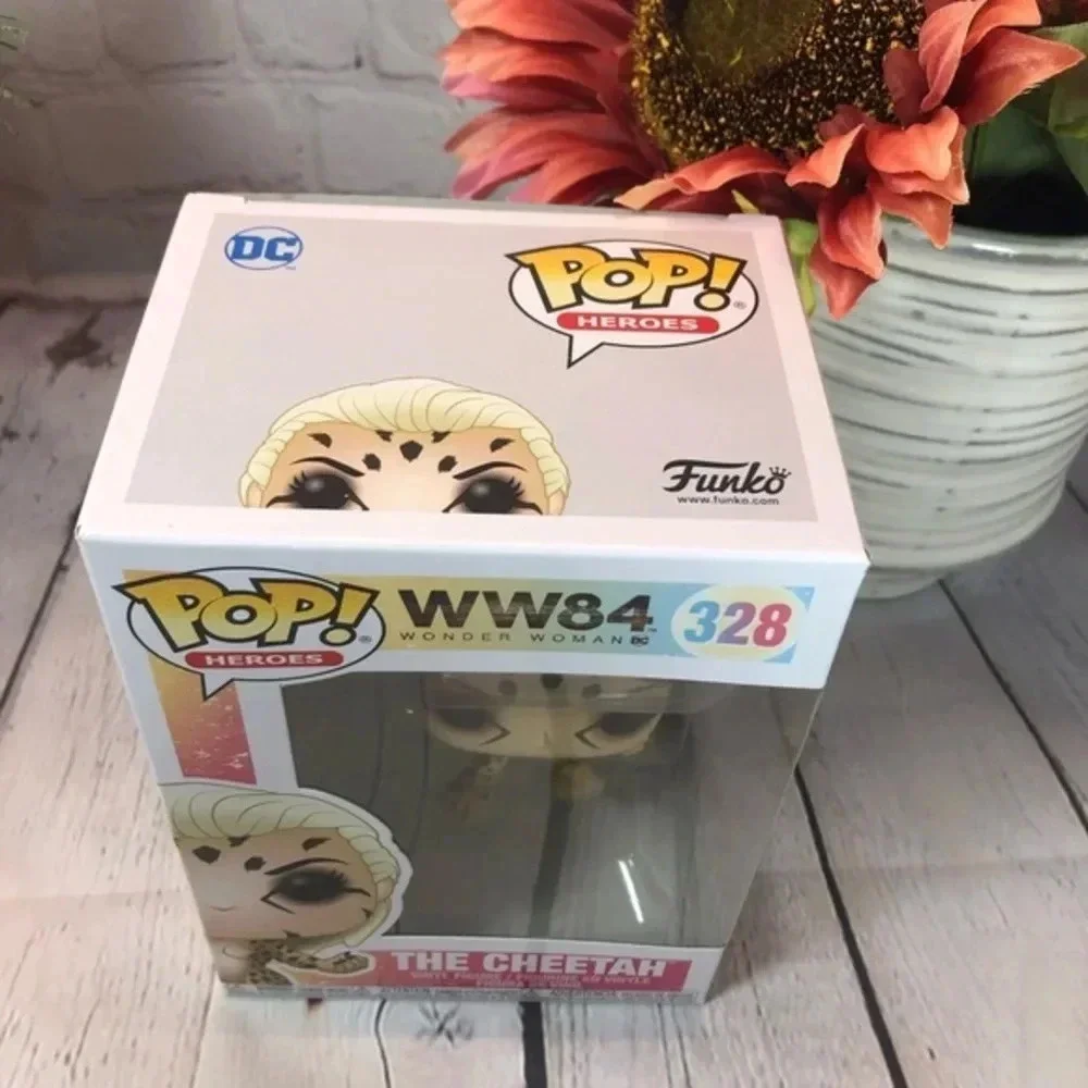 Funko pop super hero’s WW84 328 - Picture 2 of 5